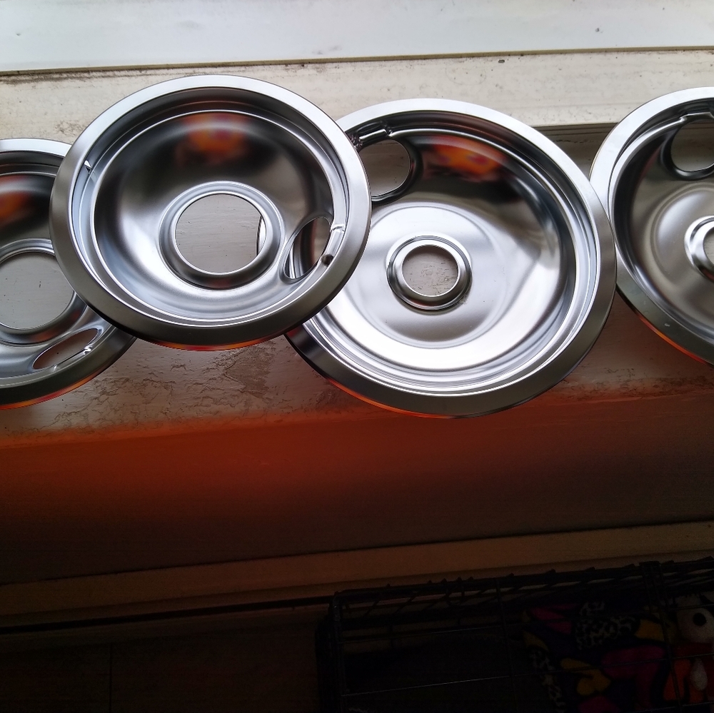 Drip trays for electric stove